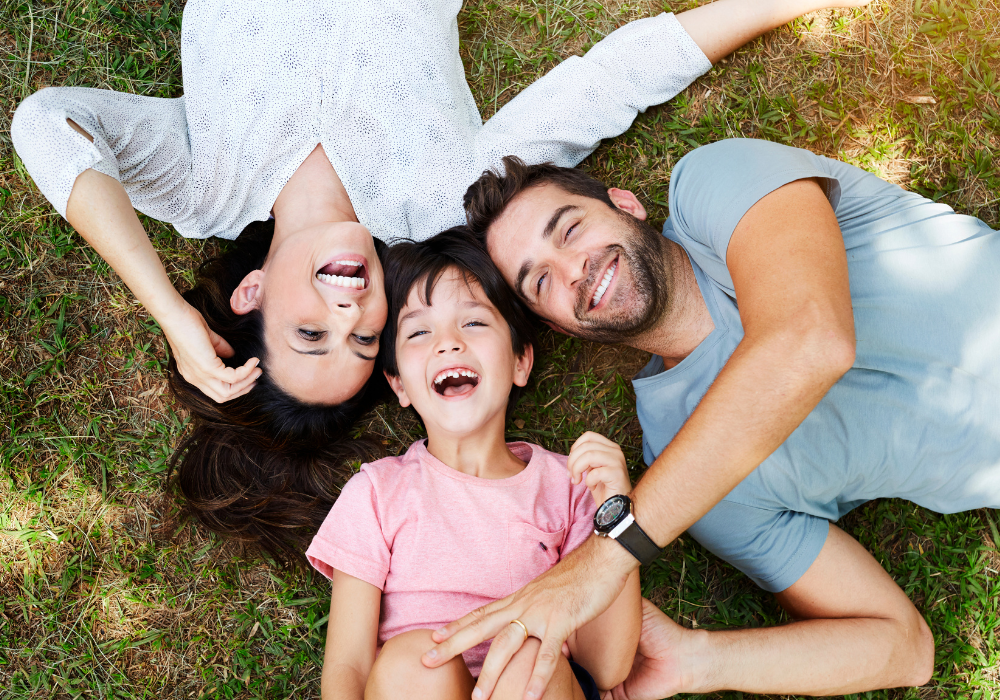 a family hugging and smiling (3)